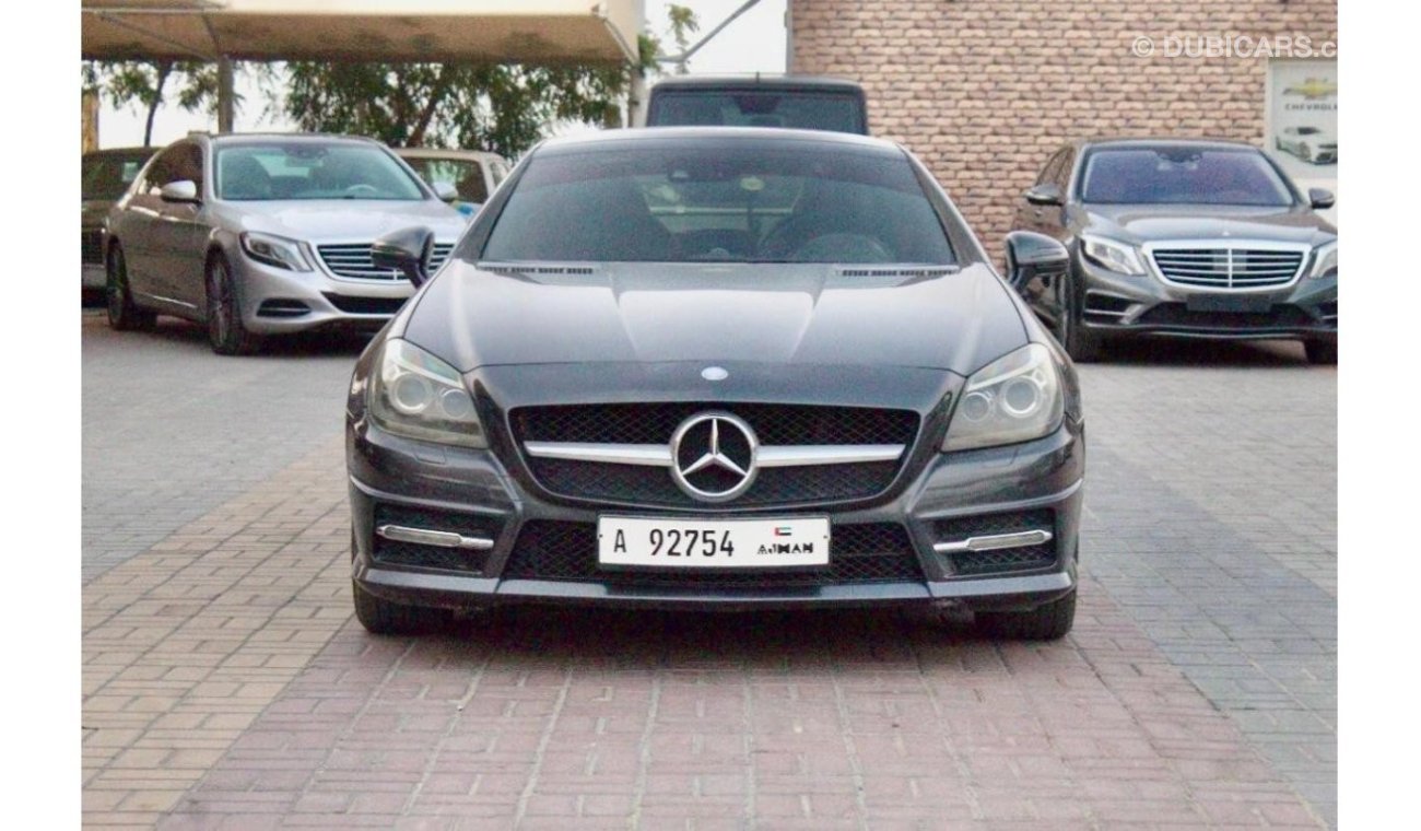 مرسيدس بنز SLK 200 Std