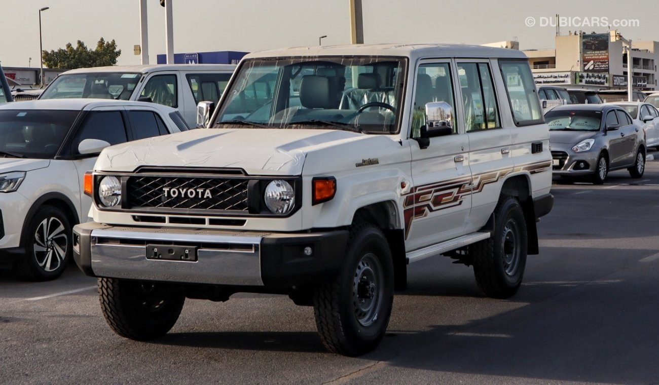 تويوتا لاند كروزر هارد توب Hardtop LC76 , 4.0L V6 Petrol