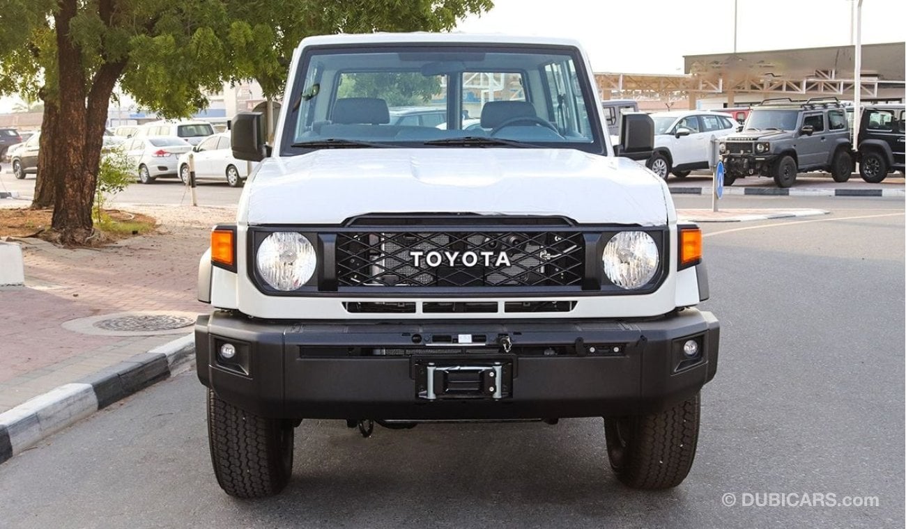 تويوتا لاند كروزر هارد توب 2024 YM Toyota LC71 4.0L V6 Petrol Manual, Full option with Diff Lock, alloy wheels, Winch, wooden p