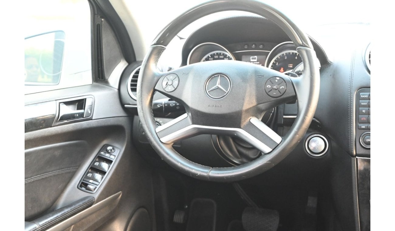 مرسيدس بنز GL 500 BEST DEAL - LOW MILEAGE - MERCEDES GL 500 4MATIC - ORIGINAL PAINT - WELL MAINTAINED - GCC