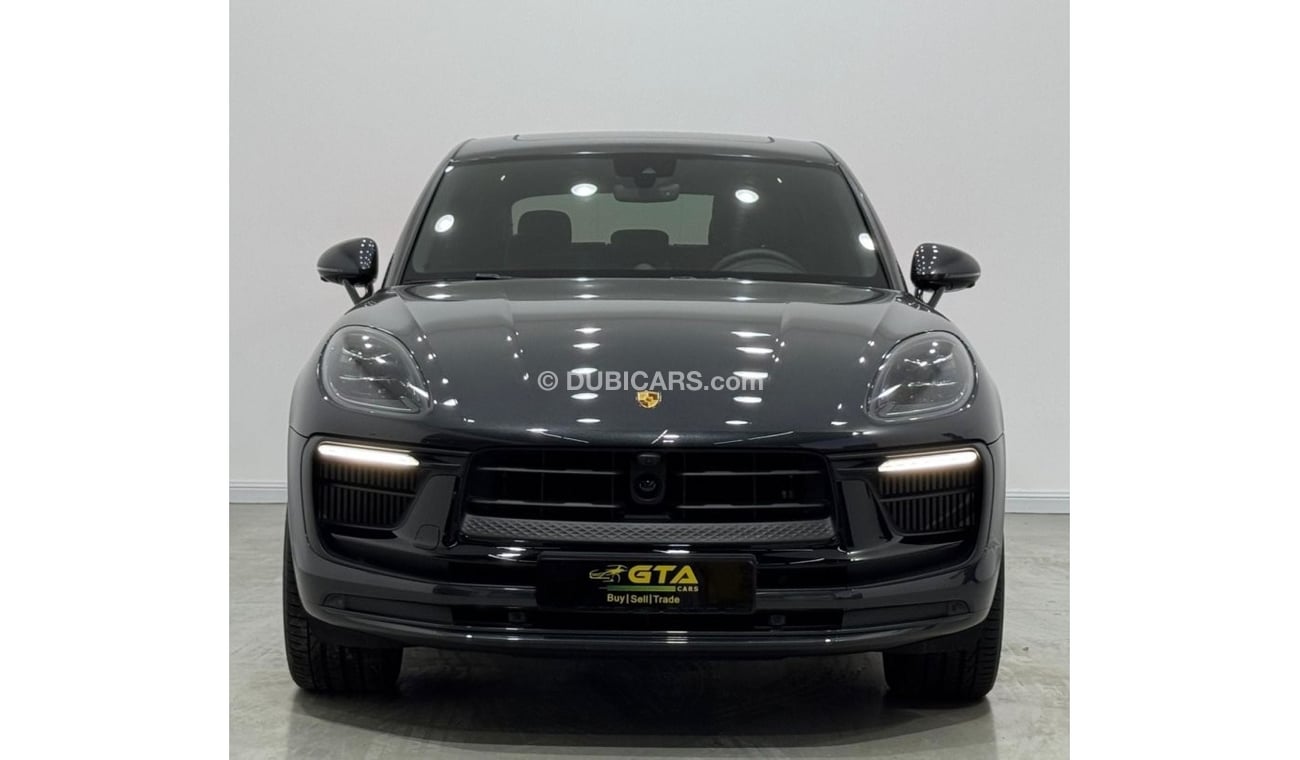 Porsche Macan Base 3.0T *Appointment Only* 2024 Porsche Macan S, 5 Years Porsche Warranty, Full Options, Very Low