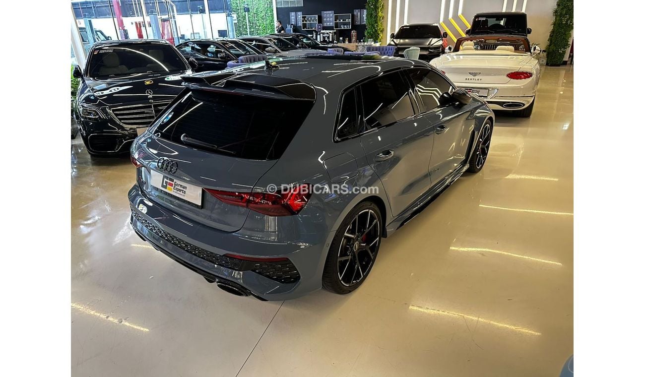 Audi RS3 TFSI quattro 2022 Audi RS3/Carbon Package/Ceramic Brake/GCC/5 Years Warranty and Service Contract