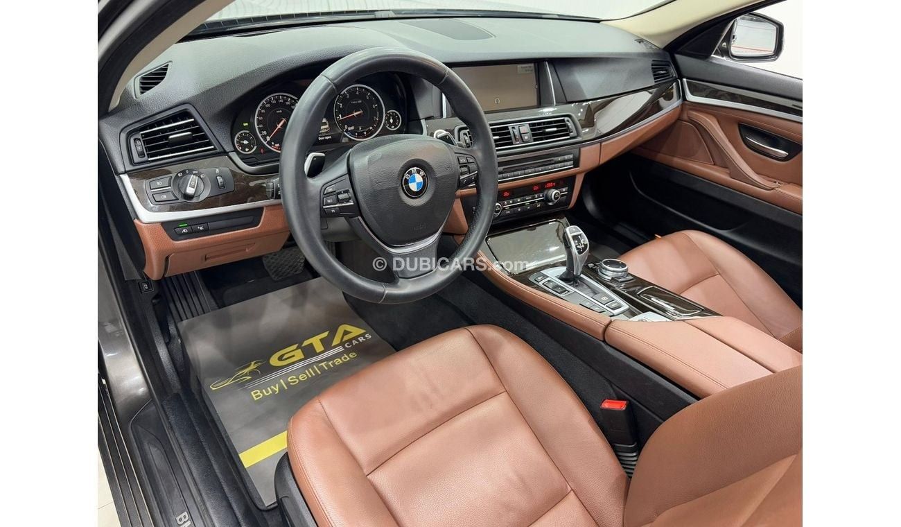 بي أم دبليو 528i Exclusive 2.0L 2015 BMW 528i, Full Service History, Full Options, Excellent Condition, GCC