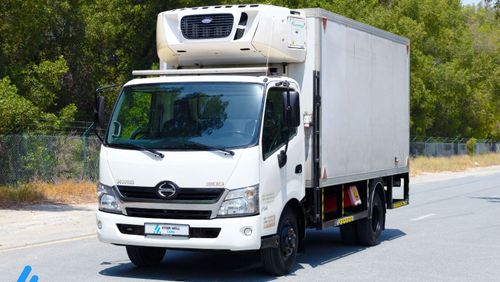 Hino 300 714 2017 - Freezer Box - Pick Up 4.0L RWD - DSL MT- Low Mileage - Good Condition - Book Now!