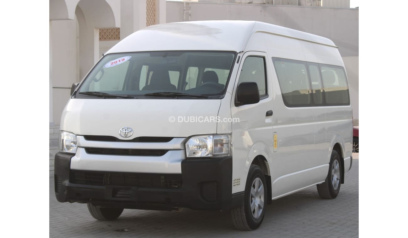 Toyota Hiace Commuter GL High Roof TOYOTA HIACE 2019 WHITE GCC EXCELLENT CONDITION WITHOUT ACCIDENT