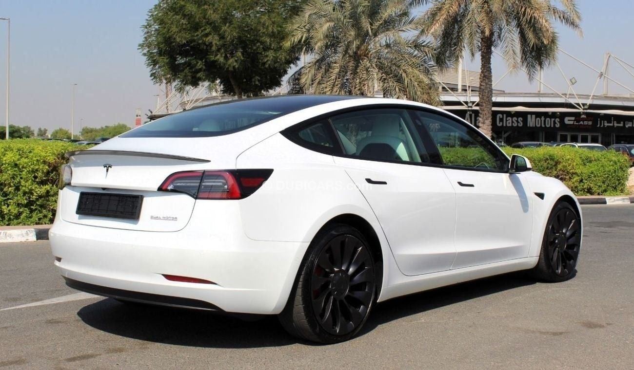 تسلا موديل 3 PERFORMANCE 2021 GCC DUAL MOTOR AWD LOW MILEAGE SINGLE OWNER WITH AGENCY WARRANTY IN MINT CONDITION