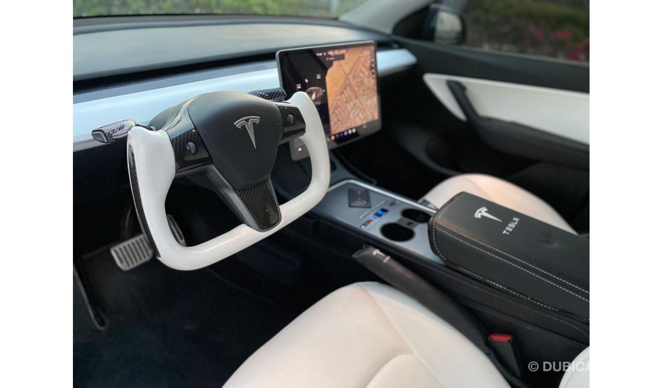 Tesla Model Y FULL BODY CARBON FIBER KIT - SPECIAL STEERING -WELL MAINTAINED