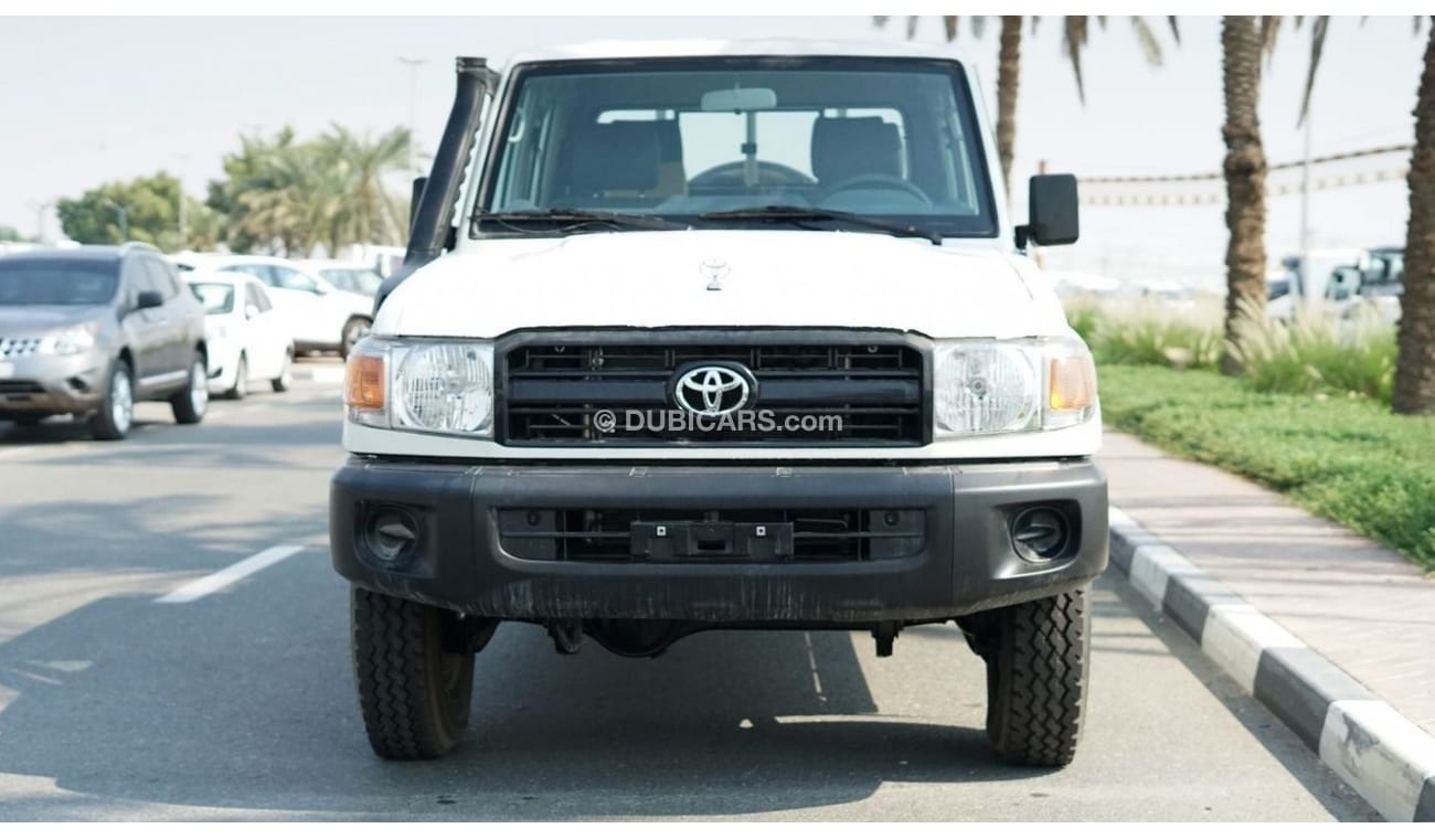 Toyota Land Cruiser Pick Up DIESEL Double Cab Pick Up 1HZJ 4.2Ltr. 2022&23-DIFFERENTIAL LOCK ,POWER WINDOW CENTER LOCK , 11 LEAF