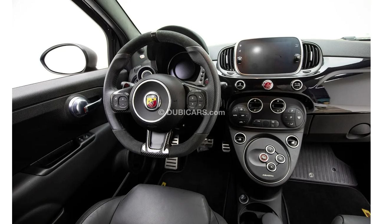 Abarth 595 - Scorpioneoro - GCC Spec - With Warranty