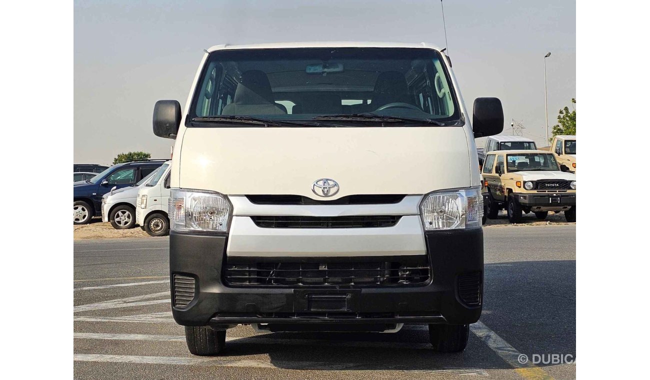 تويوتا هاياس PASSENGER / STANDARD ROOF / PETROL / GCC / EXPORT ONLY / LOT#27409