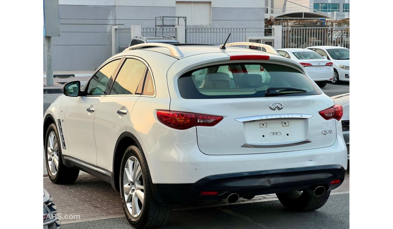 إنفينيتي QX70