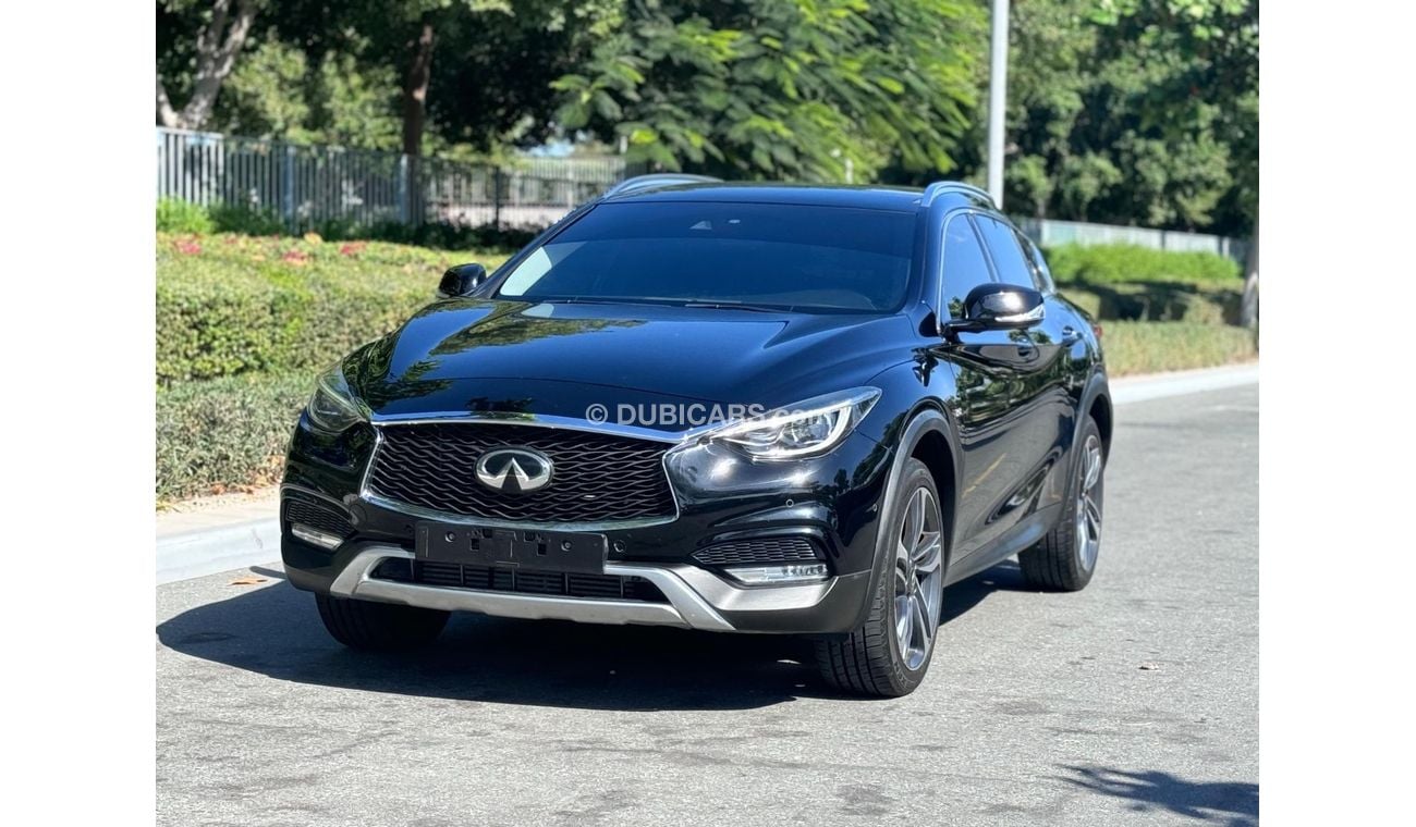 إنفينيتي Q 30