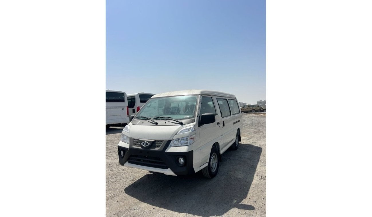 CMC D 260 CMC Veryca- Window Van -8 seater/ 2.4L 2WD