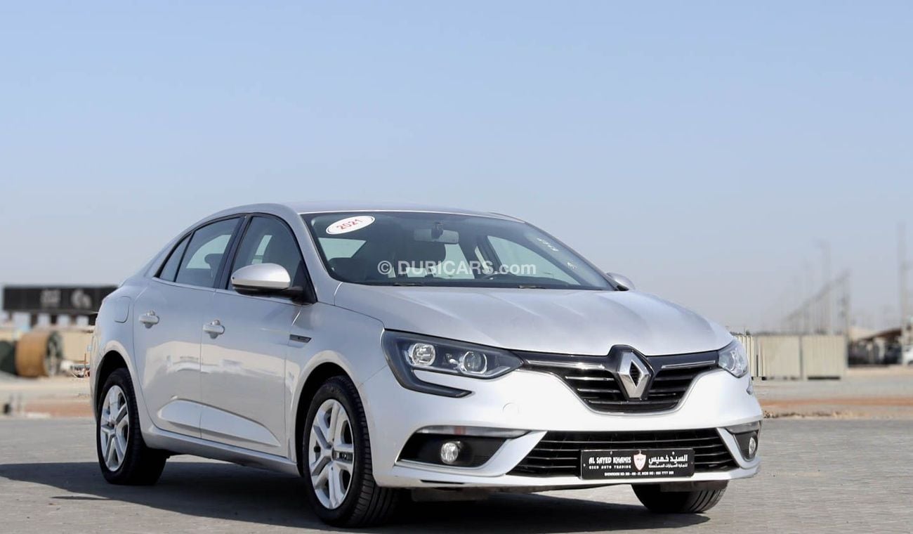 رينو ميجان SE 1.6L Renault Megane 2021 GCC accident free in excellent condition, 555 P.M