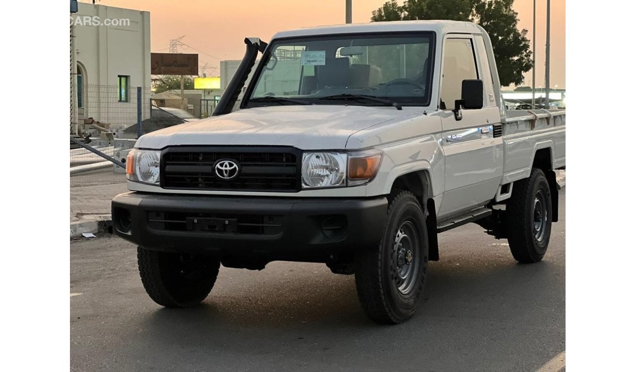 تويوتا لاند كروزر بيك آب Toyota LC 79 SC 4.2 HZJ79