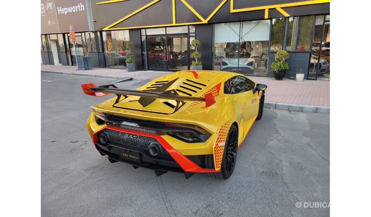 Lamborghini Huracan STO 2022 - GCC - Under Warranty and Service Contract