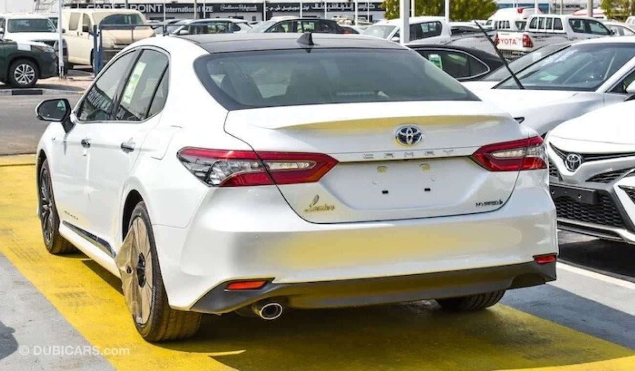 Toyota Camry LUMIERE 2.5L HYBRID 2023