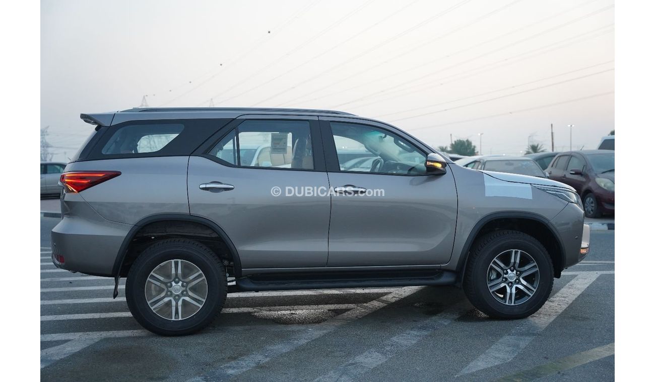 Toyota Fortuner MODEL 2022 GCC 2.7 FOR EXPORT ONLY