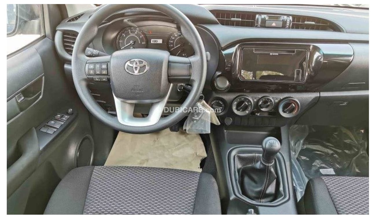 تويوتا هيلوكس Toyota hilux 2.4L diesel mid option 2023 V4