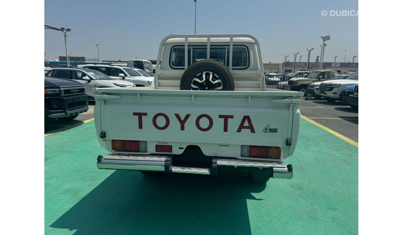 Toyota Land Cruiser Pick Up 2.8L DIESEL DOUBLE CAB FULL OPTION A/T 2024 GCC