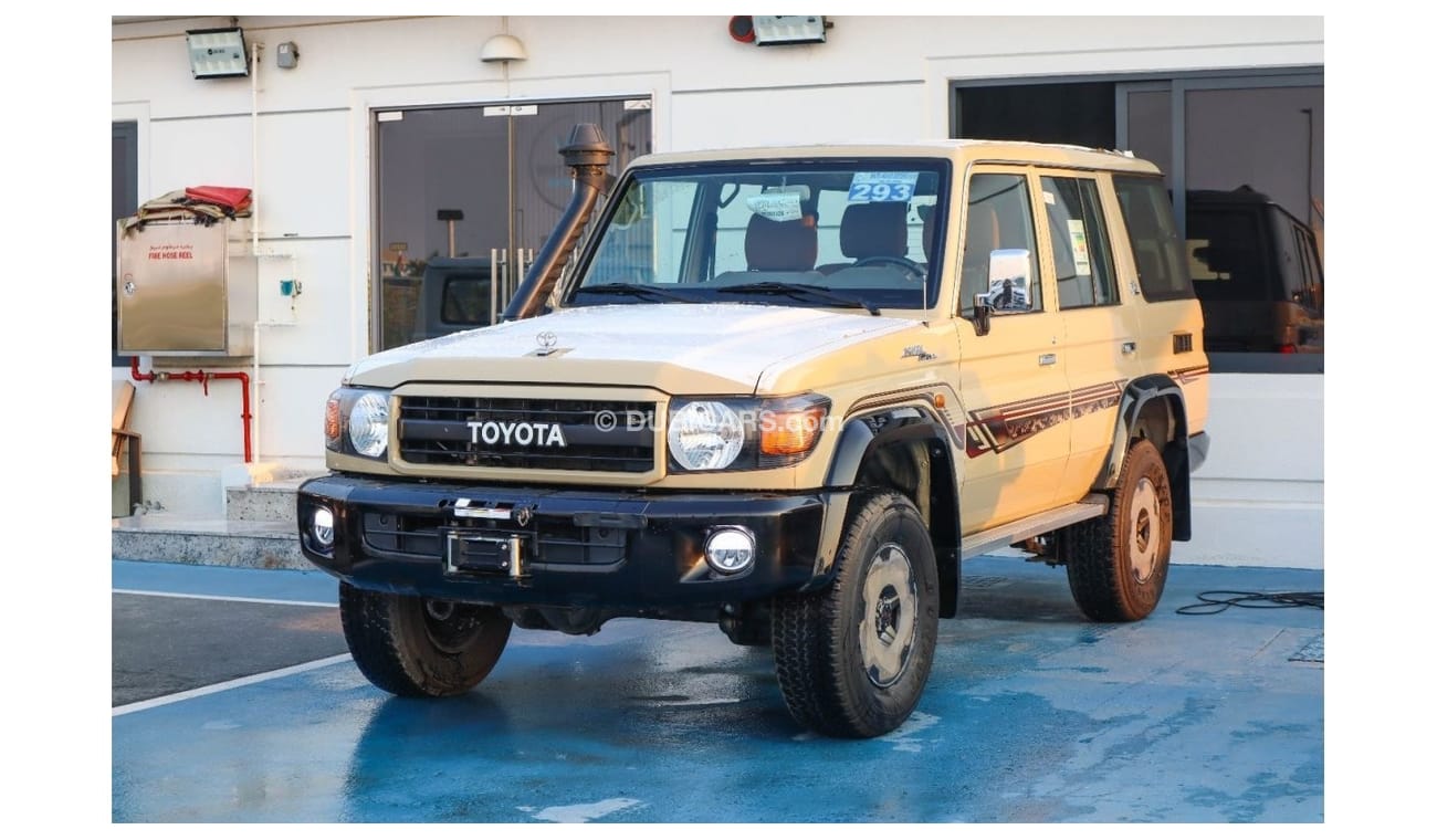 تويوتا لاند كروزر هارد توب TOYOTA LAND CRUISER HARDTOP 70th 4.0L 2022