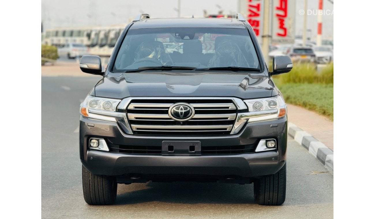 تويوتا لاند كروزر Toyota Land Cruiser 2018 Vx v8 diesel