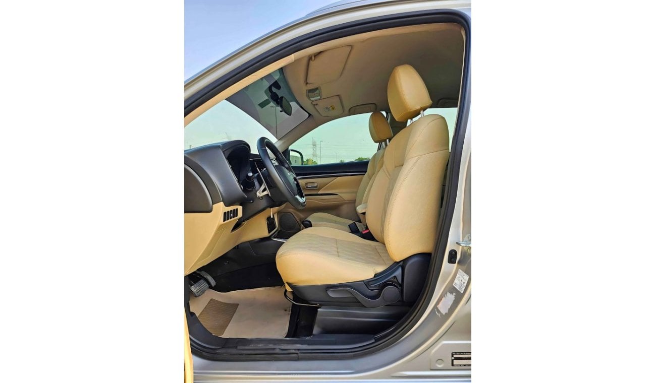 ميتسوبيشي آوتلاندر GLX/ 4WD/ LEATHER SEATS/ DVD/ LOW MILEAGE/ GCC/ 657 MONTHLY/ LOT# 702843