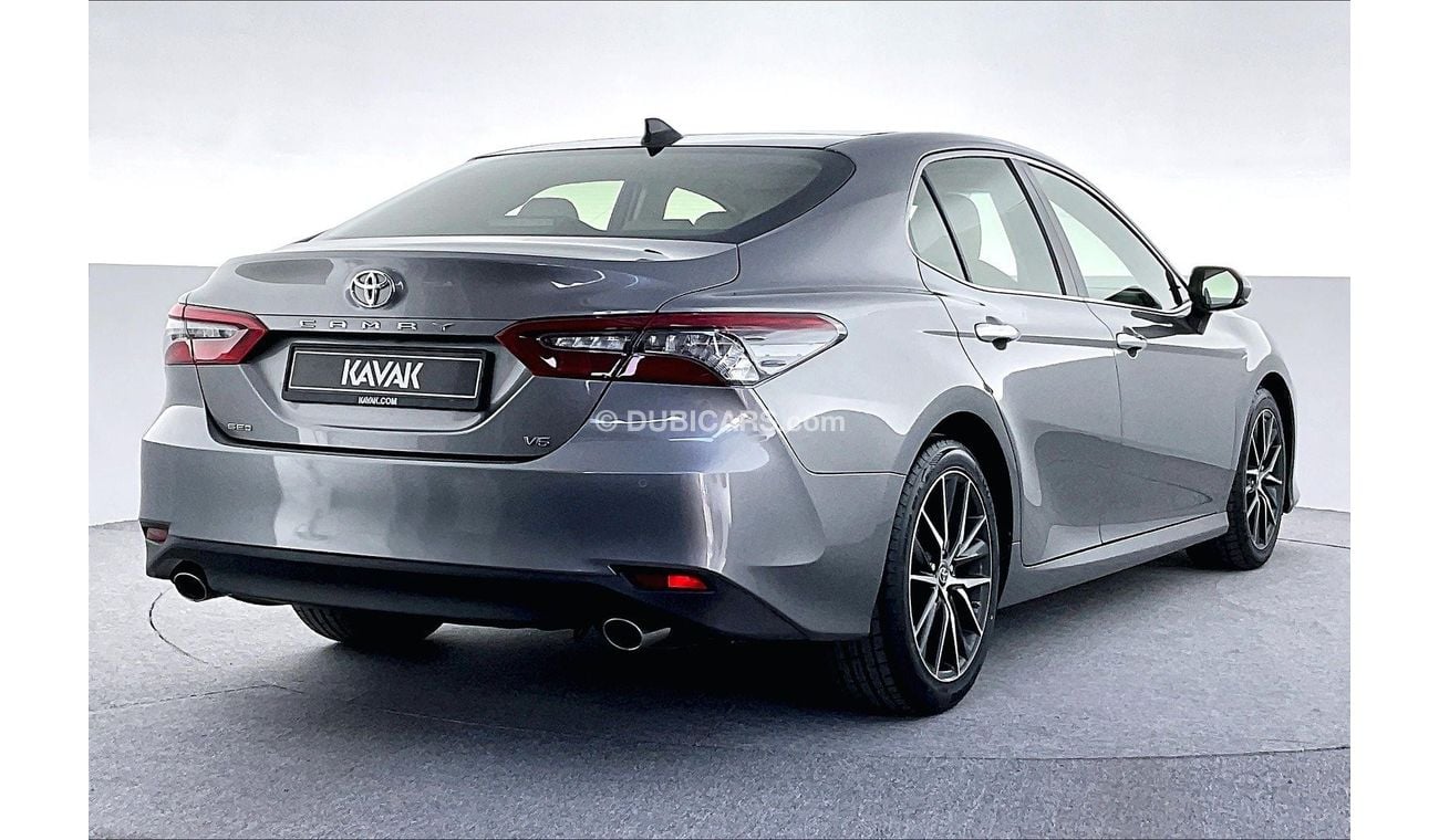 Toyota Camry SE+ | 1 year free warranty | 0 Down Payment