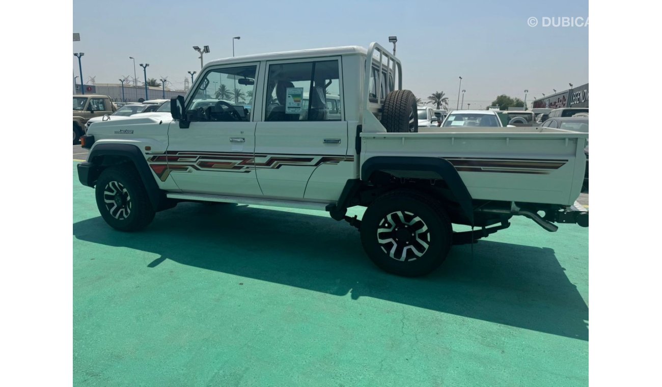 تويوتا لاند كروزر بيك آب 2.8L DIESEL DOUBLE CAB FULL OPTION A/T 2024 GCC