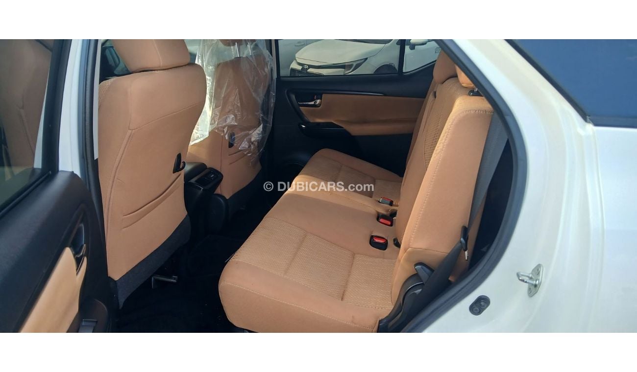 Toyota Fortuner Toyota Fortuner 2019Model petrol Transmission. Automatic Interior. Black 7 seater