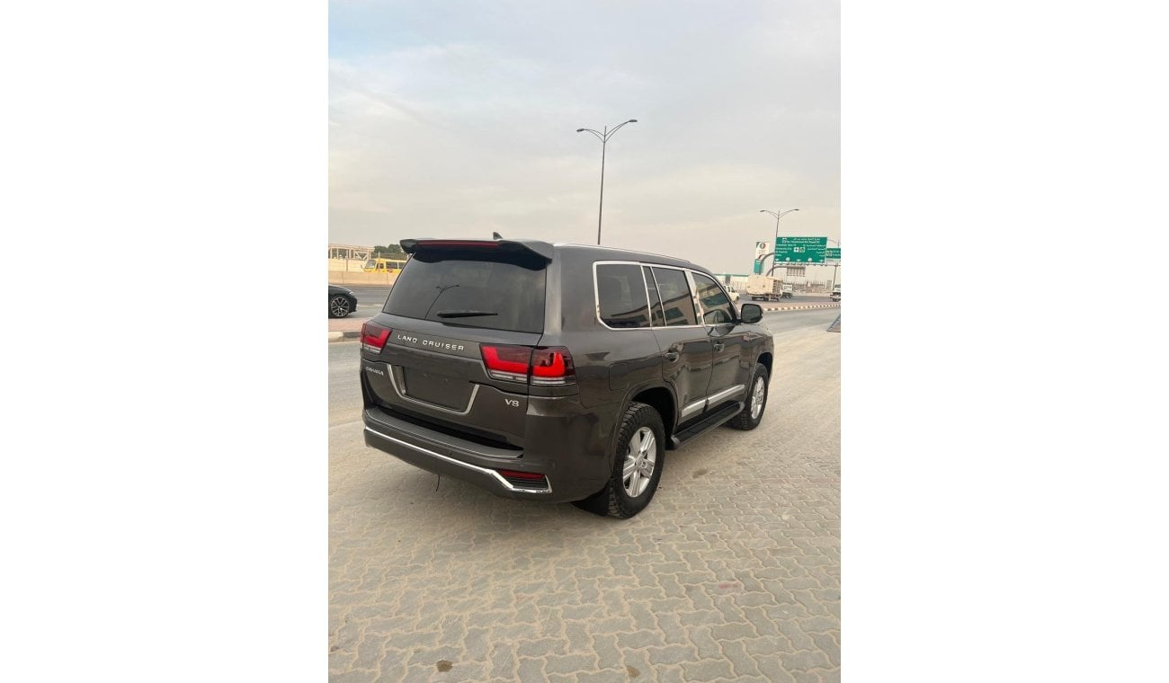 Toyota Land Cruiser Toyota Land Cruiser 2013 Sahara model RHD DIESEL full options