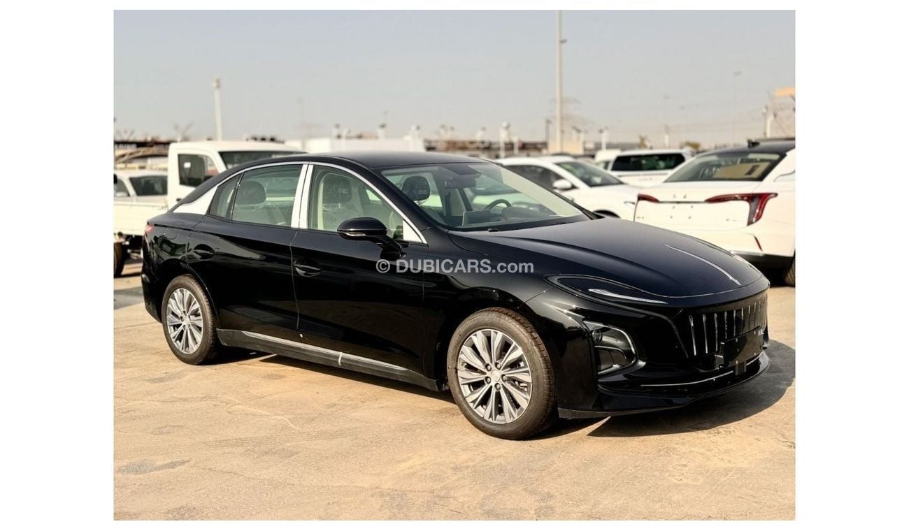 هونغشي EQM5 HONGQI E-QM5 LUXURY