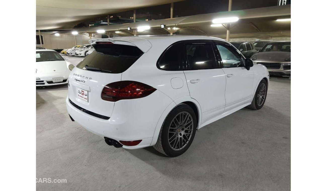 بورش كايان PORSCHE CAYENNE GTS 4.8L 2014, WITH PANORAMIC ROOF, PADDLE SHIFTER, GTS INTERIOR PACKAGE AND MORE..