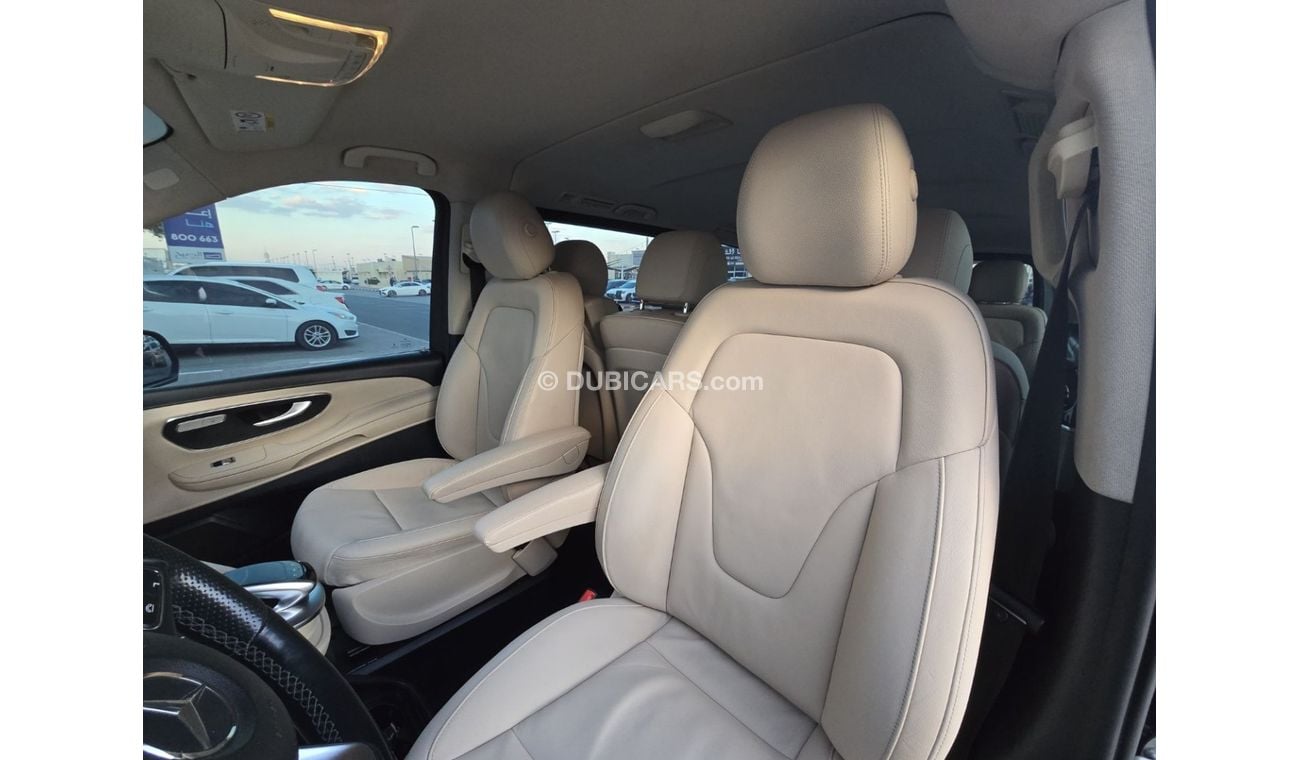 مرسيدس بنز V 250 Std 2.1L MERCEDES V-250 2018 GCC // 360 CAMERA // PERFECT CONDITION INSIDE OUT SIDE