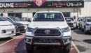 Toyota Hilux SR5. 2.7L 4WD A/T