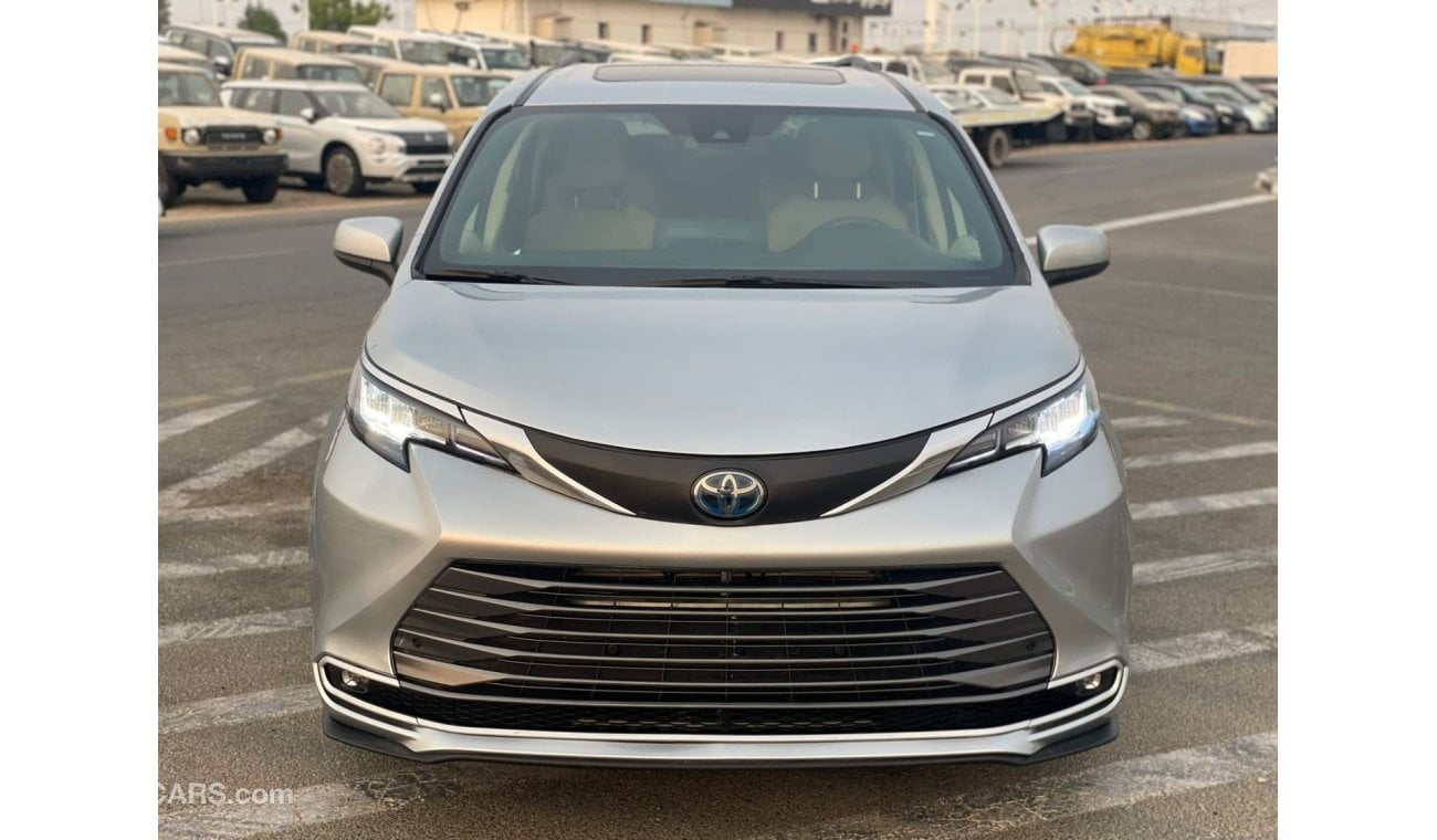 تويوتا سيينا 2021 Toyota Sienna XLE Edition Full Option - Hybrid Fuel - 2.5L V4 - 7 Seater Family Van - 33,400 Mi