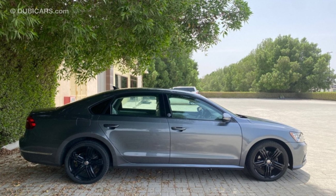 Used Volkswagen Passat SEL 2019 for sale in Sharjah - 769117