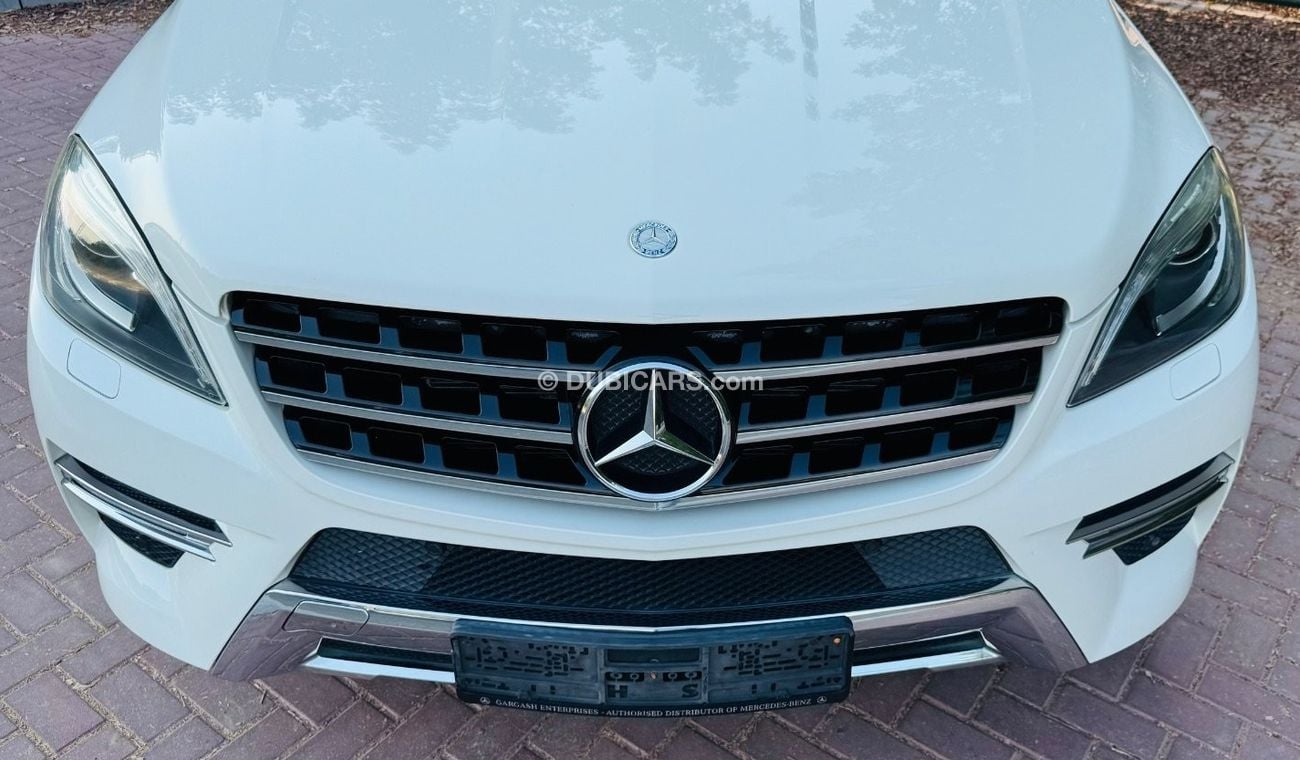 Mercedes-Benz ML 500 Std GCC .. Original Paint .. V8 .. Perfect Condition .. Top Range .