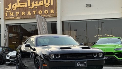 دودج تشالينجر SRT  هيلكات ريد اي عريض جسم