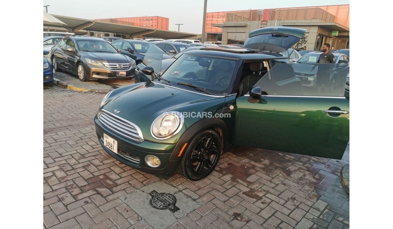 ميني كوبر Std 1.5L In excellent condition and requires no expenses