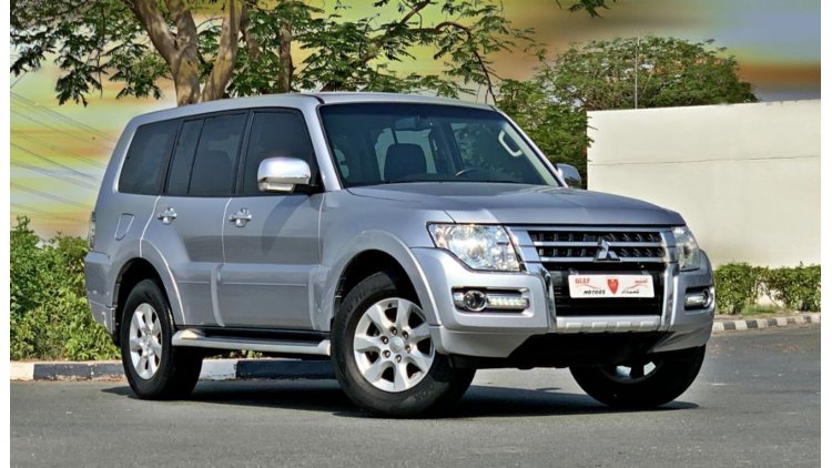 Download Used Mitsubishi For Sale In Dubai Uae Dubicars Com PSD Mockup Templates