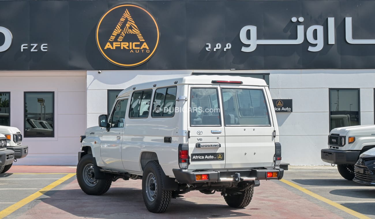 Toyota Land Cruiser Hard Top 4.0L. V6. A/T