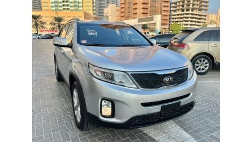 كيا سورينتو Base 2.4L AWD KIA SORENTO GCC 7 SEAT ORGINAL PAINT MODEL / 2014