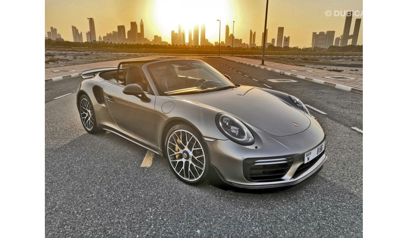 Porsche 911 3.8L (560 HP) Convertible