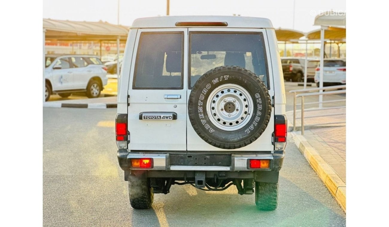 Toyota Land Cruiser Hard Top