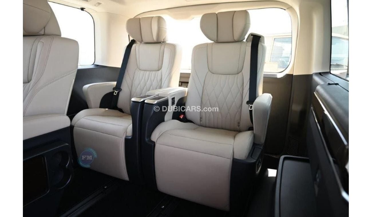 تويوتا جرافينا V Luxury 2.8L Diesel 6-Seater Automatic