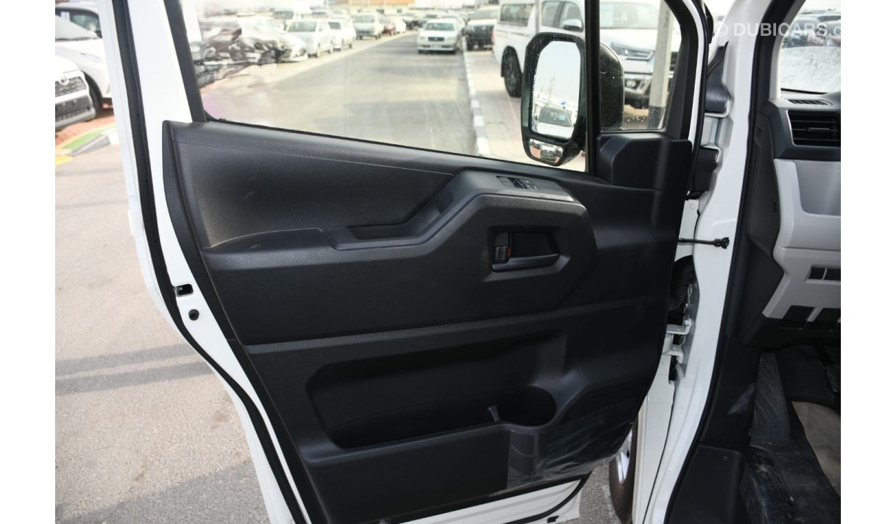 تويوتا هاياس 3.5L V6 Automatic Slide Door