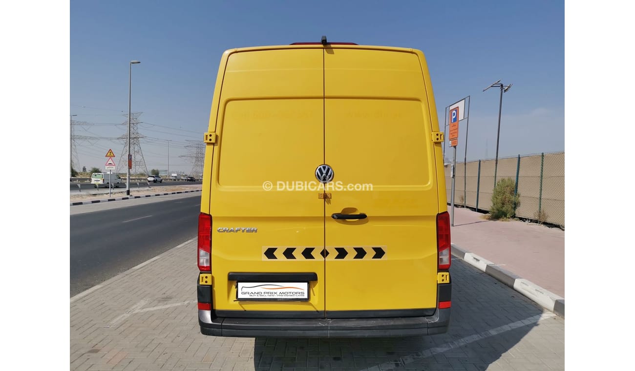 فولكس واجن كرافتر Volkswagen Crafter 2.0TDI (LWB) Manual 2019 Model GCC Specs With Full Service History In Perfect Con