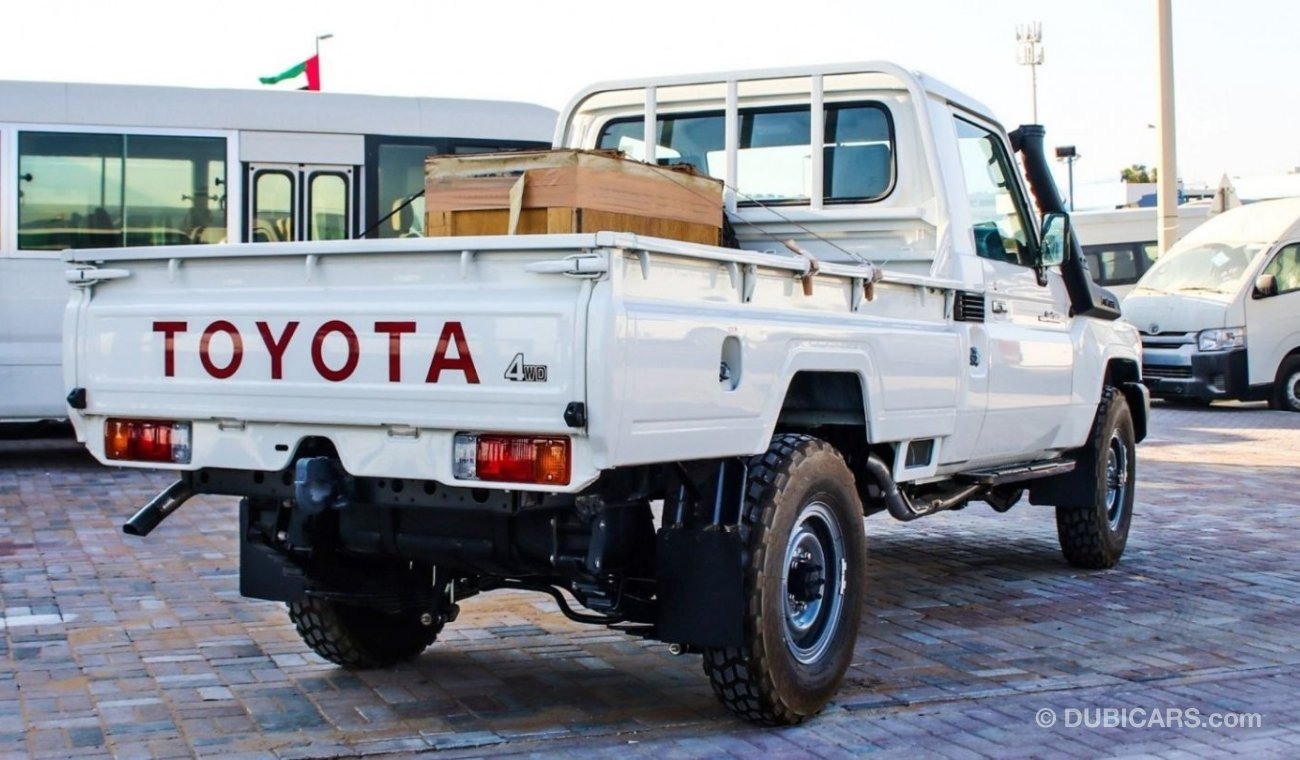 Toyota Land Cruiser Pick Up TOYOTA LAND CRUISER 70 4.2L MT 2023 LC79