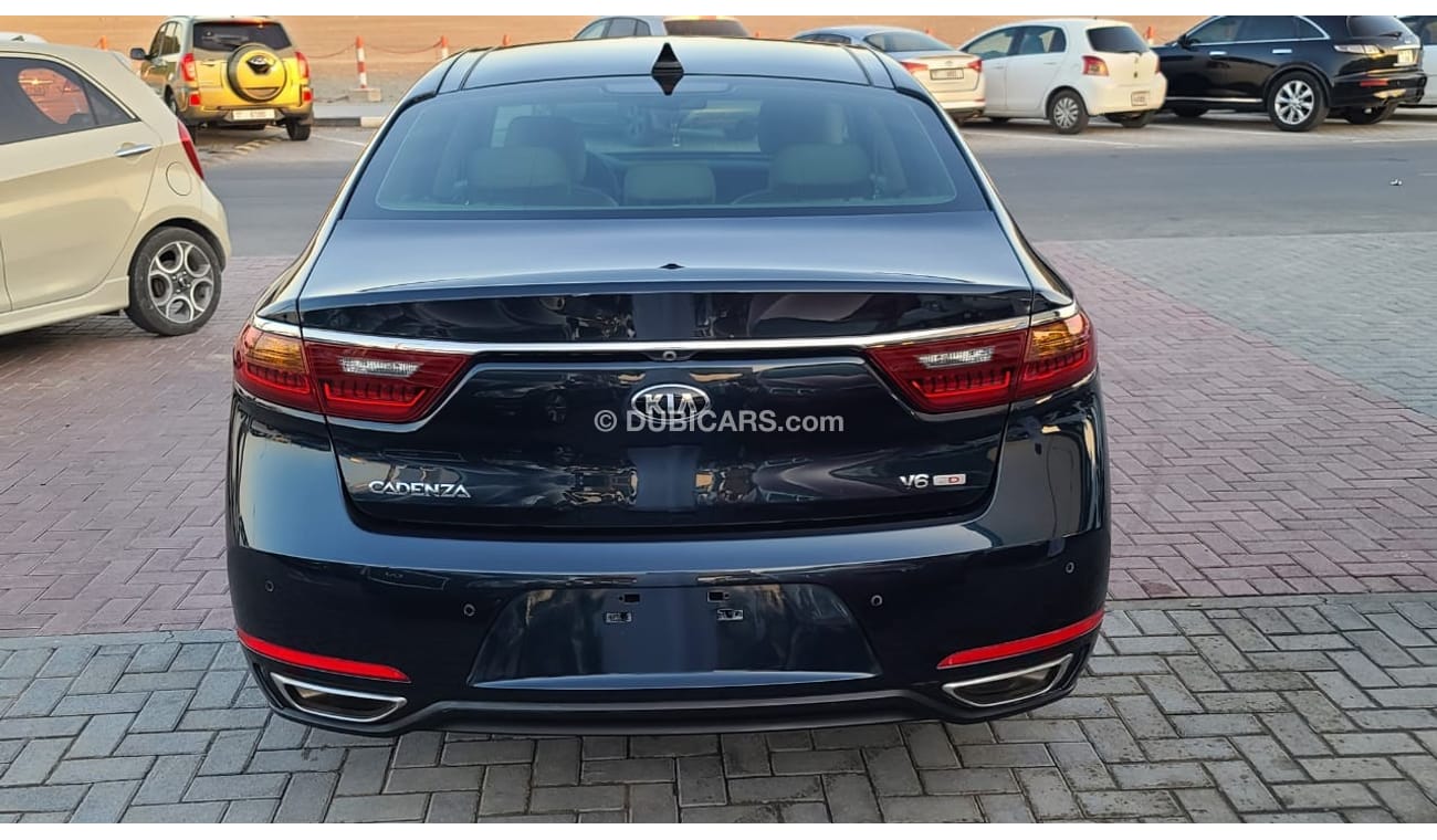 Kia Cadenza 2400 CC